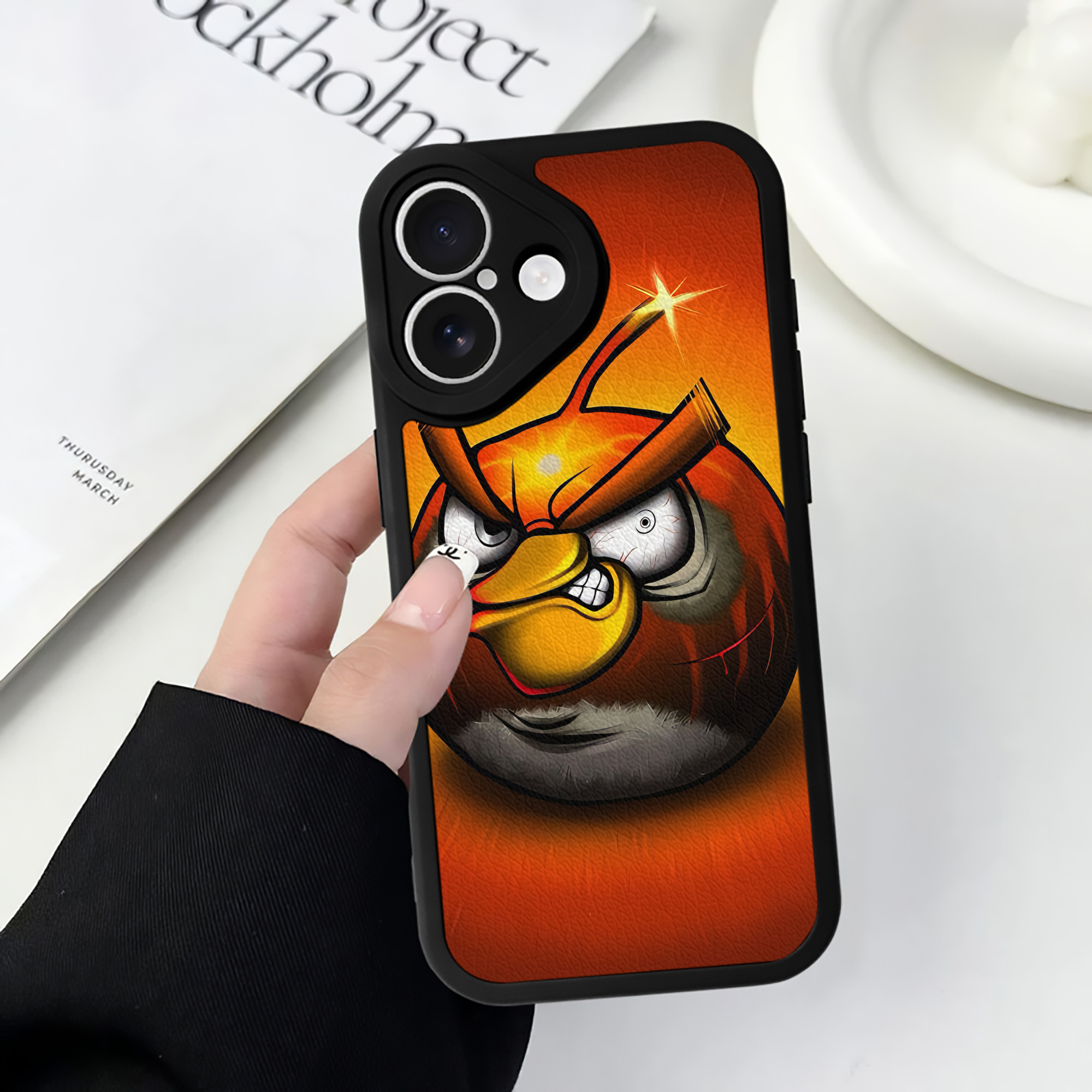 （画像用） Angry Birds アングリーバード 【iPhone 16シリーズ対応】シリコンスマホケース（レザー調） 材質：シリコン